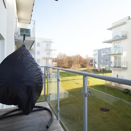 Modern 40m2 Balcony Parking Netflix Apartmán *